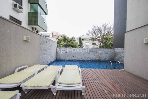 Image 43 - 953605