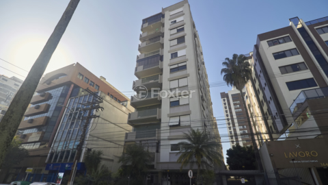 Image 8 - 896072