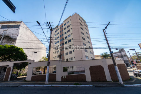Image 65 - 883520