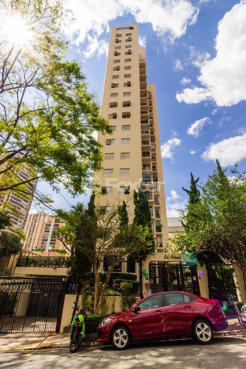 Image 32 - 985840