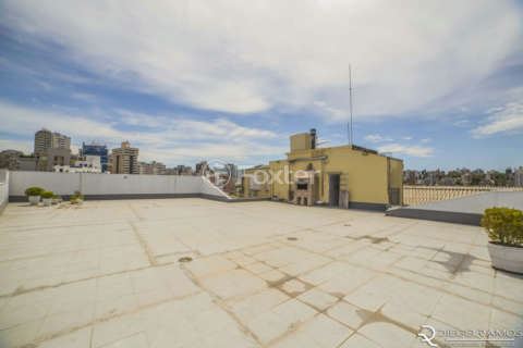 Image 35 - 881301