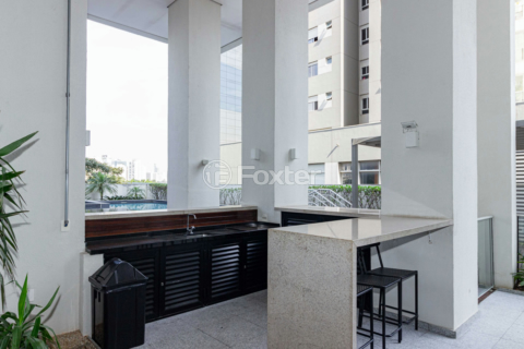 Image 32 - 956798