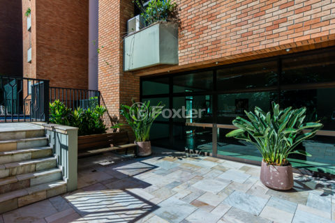 Image 34 - 1009131