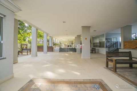 Image 24 - 832044