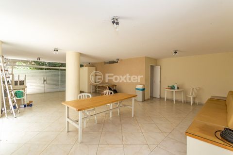 Image 32 - 866043