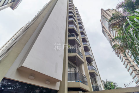 Image 17 - 1017477