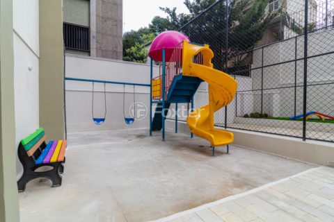 Image 19 - 1017477