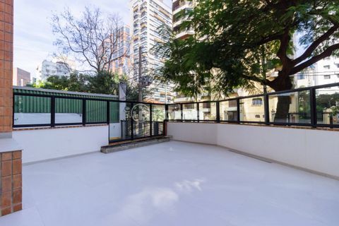 Image 39 - 899680