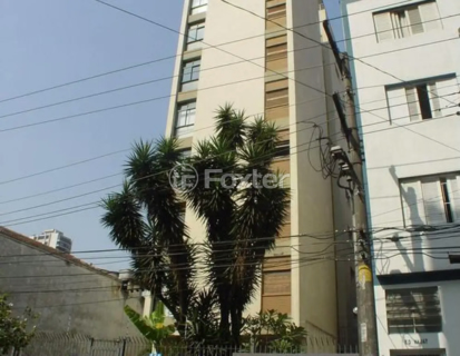 Image 17 - 1015405