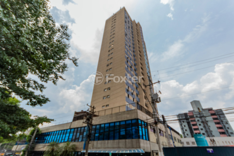 Image 62 - 916458