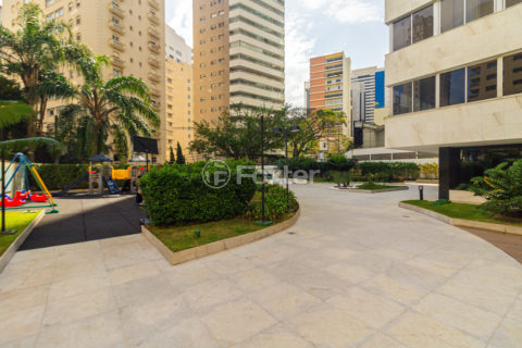 Image 57 - 332004