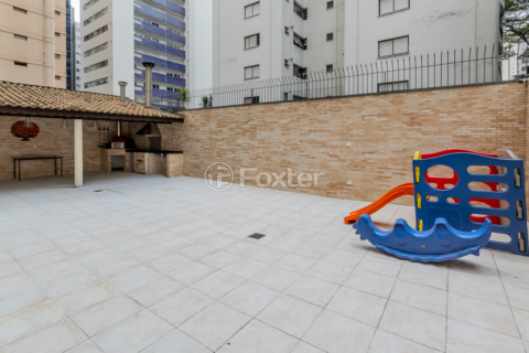 Image 38 - 747700