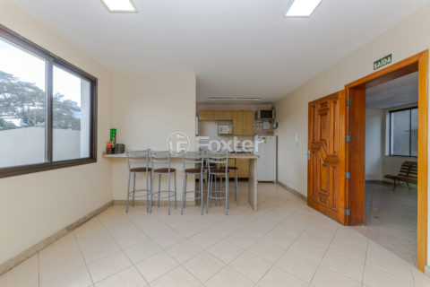 Image 42 - 1010213