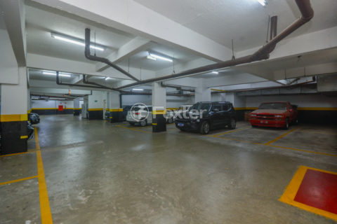 Image 40 - 984652