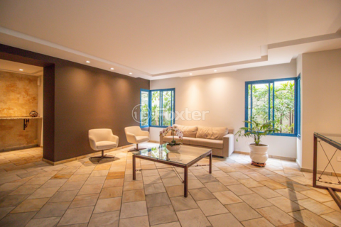 Image 31 - 993340
