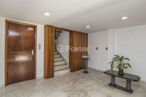 Image 62 - 953435