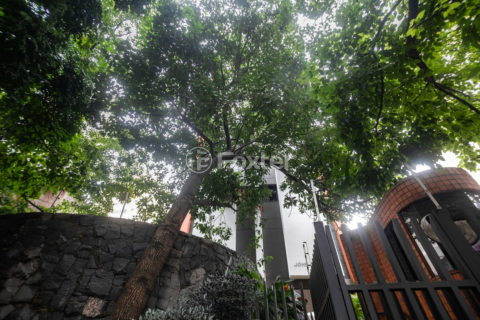 Image 52 - 834614