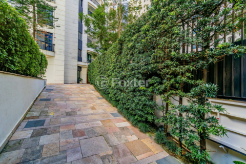 Image 61 - 879513