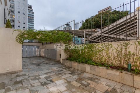 Image 42 - 882729