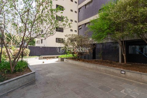 Image 69 - 917382