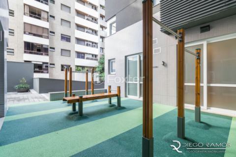 Image 38 - 989533