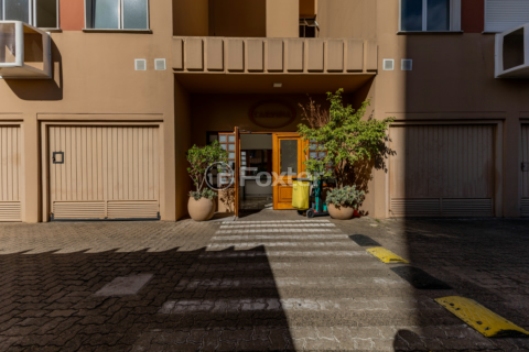 Image 53 - 244110