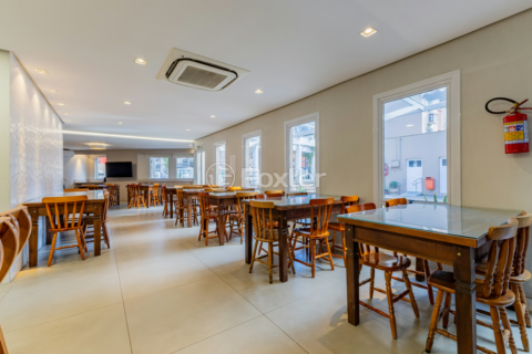 Image 43 - 244110