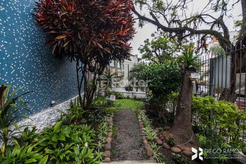 Image 14 - 1002105