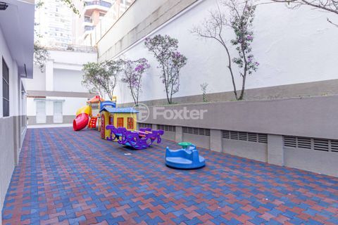Image 61 - 891885