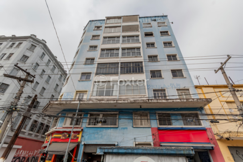 Image 20 - 883698