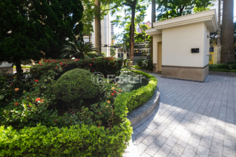 Image 69 - 330829