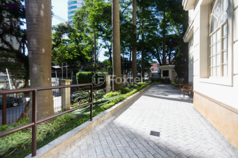 Image 74 - 330829