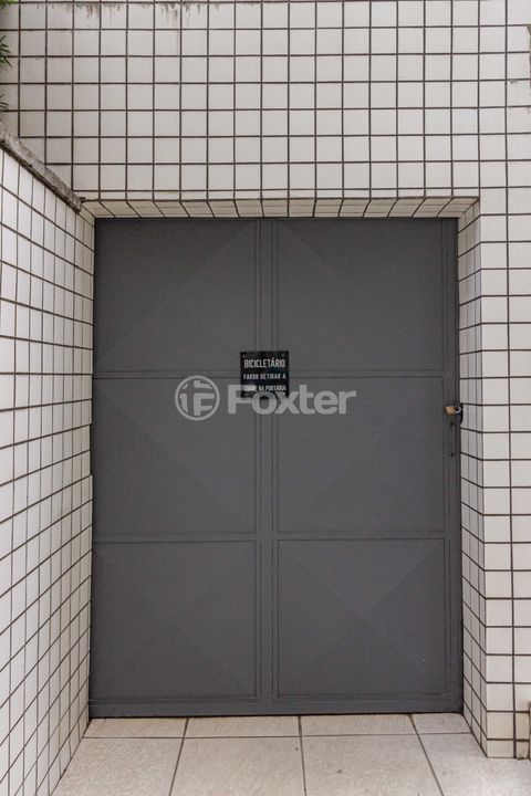 Image 42 - 1014396