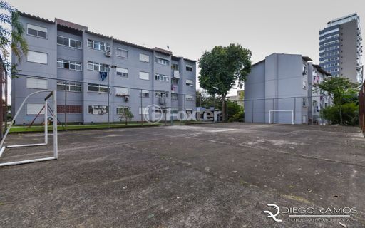 Image 27 - 987013