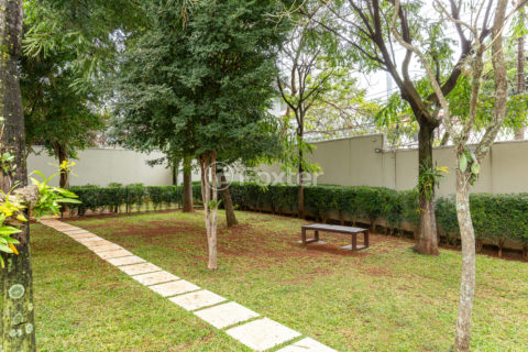 Image 59 - 1010740