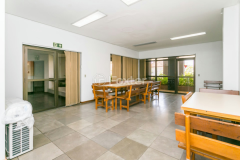 Image 42 - 206124