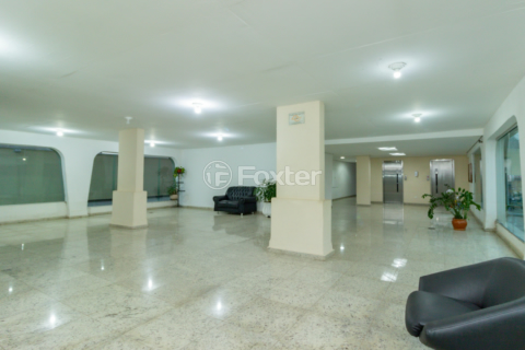 Image 31 - 888624