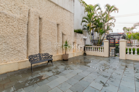 Image 35 - 944768
