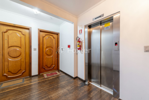 Image 31 - 992064