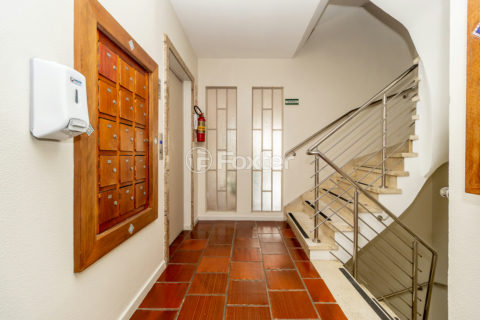 Image 21 - 991578