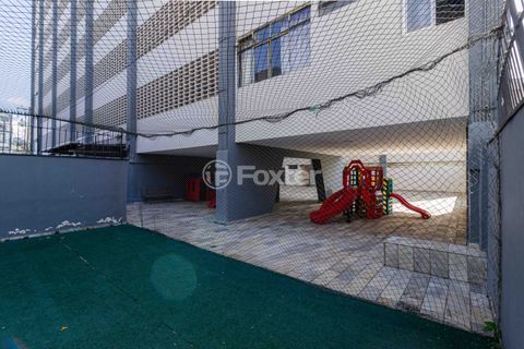 Image 33 - 925606