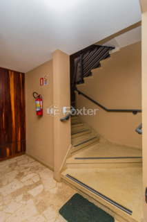 Image 32 - 969677