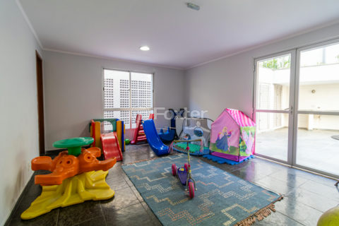 Image 34 - 1001435