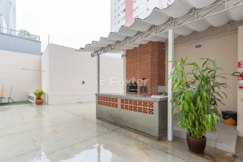 Image 32 - 982340