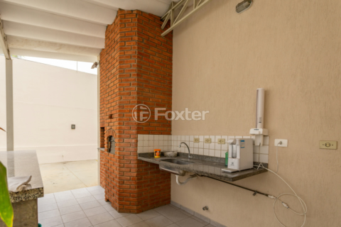 Image 33 - 982340