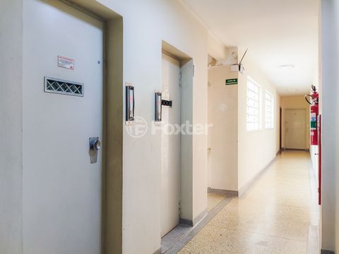 Image 34 - 876565