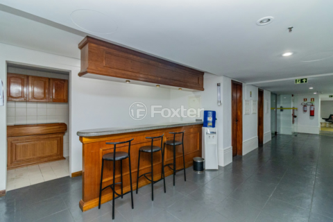 Image 43 - 989398