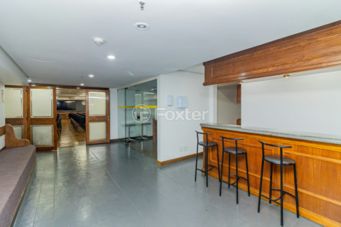 Image 42 - 989398