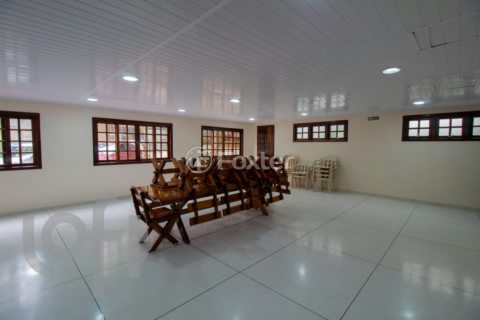 Image 47 - 1015356