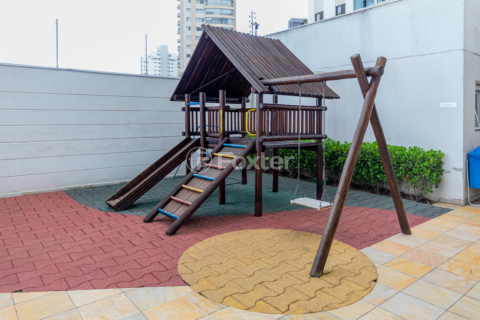 Image 66 - 930476